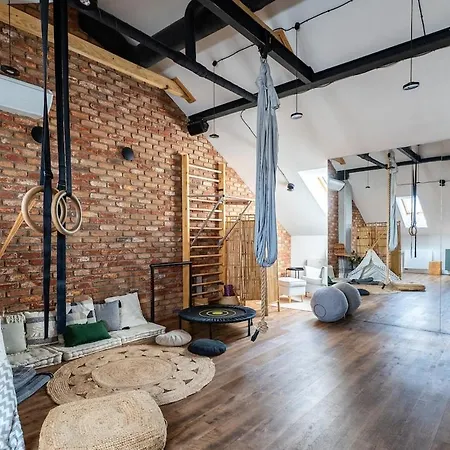 Warsaw Concierge Garden Sauna Yoga 公寓