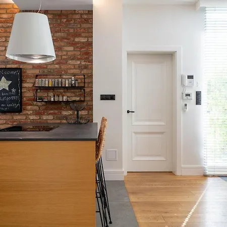 公寓 Warsaw Concierge Garden Sauna Yoga 孔斯坦杰那