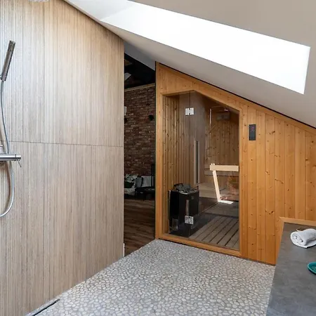 公寓 Warsaw Concierge Garden Sauna Yoga 孔斯坦杰那